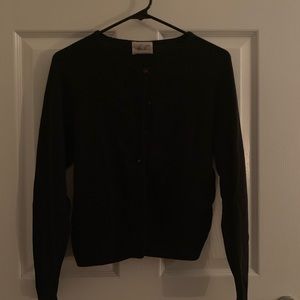 Women’s cardigan / sweater